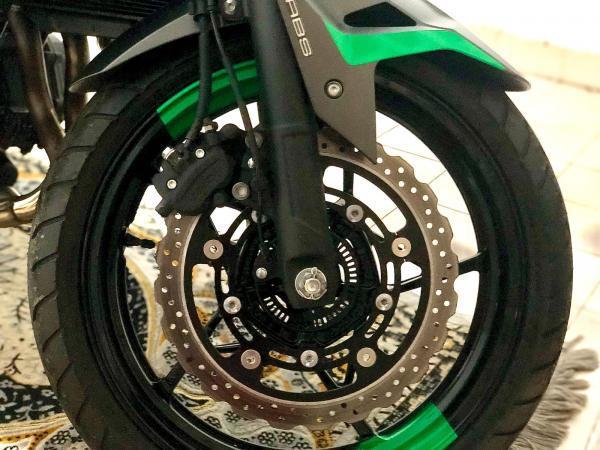 Kawasaki Z250 2025 - April 25, 2026 06:12 AM - Mount Lavinia, Colombo