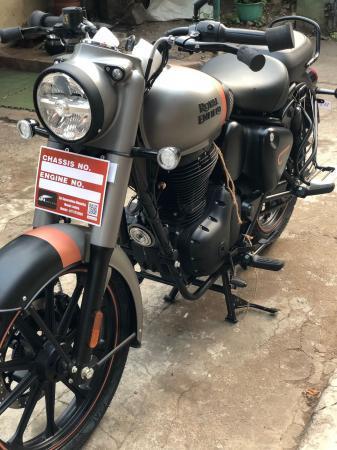 Royal Enfield 350 Classic Outfit Classic 350 2026 - April 25, 2026 06:12 AM - Mount Lavinia, Colombo